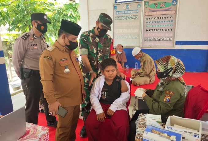 Serka Irwan Maha Putra Monitoring Giat Vaksin Untuk Anak Sekolah Dasar