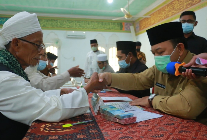 Gemar Zakat Ke IX Kecamatan Sungai Apit, Husni Merza Berharap Motivasi Berzakat Masyarakat Meningkat