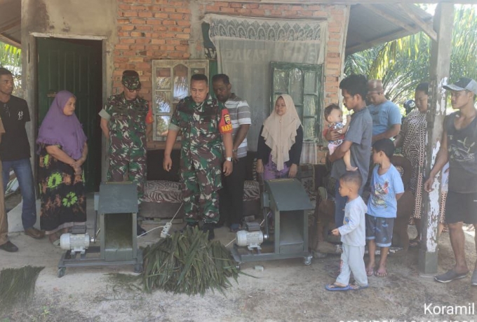 Kapten Arm Alza Septendi Danramil 16/Tapung Hadiri Launching Mesin Serut Lidi Bahan Pelepah Sawit