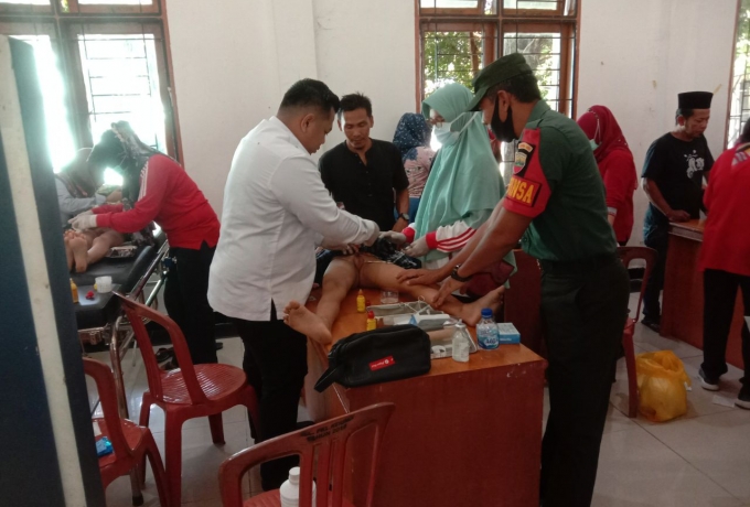 Babinsa Dampingi Peserta Khitanan Massal Di Wilayah Binaan