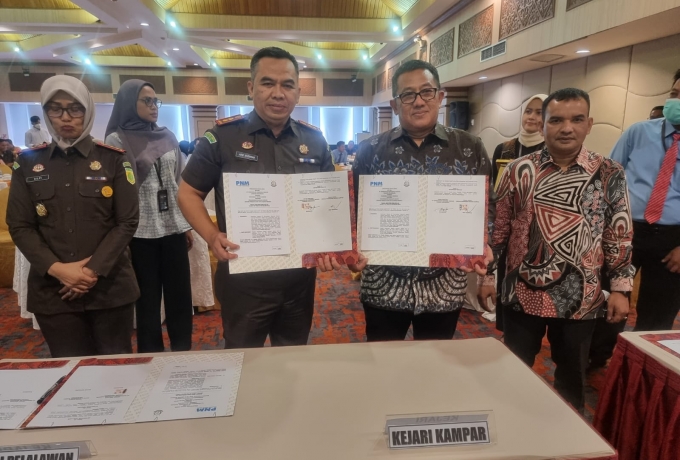 Kejari Kampar Ikuti Forum Korwas Kepatuhan BPJS Kesehatan dan Penandatangan MoU Antara PNM