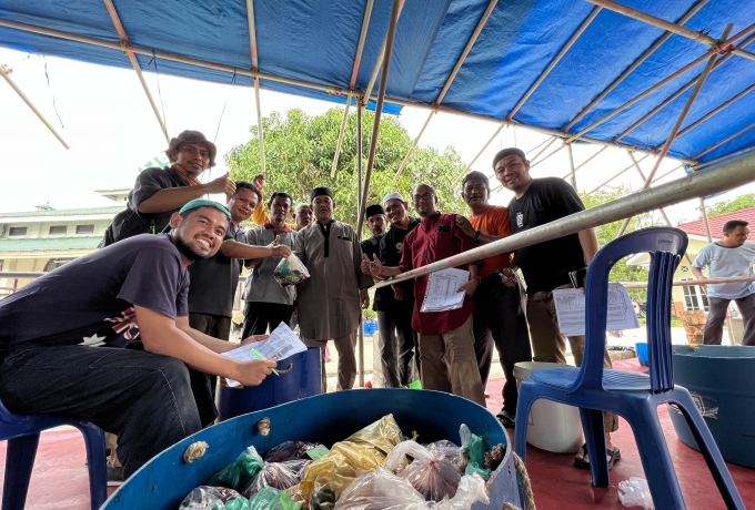 IMRA RAPP Bagikan 7.346 Kantong Kurban