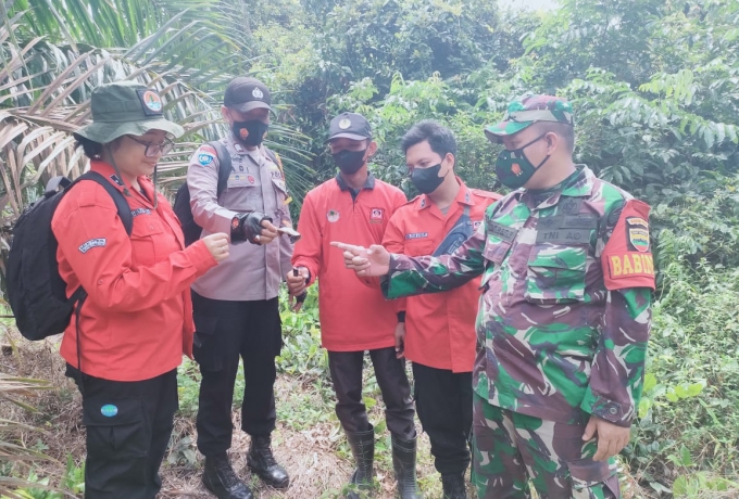 Cegah KARHUTLA , Babinsa dan Manggala Agni Beserta MPA Cek Titik Hotspot