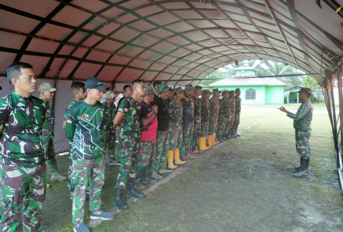 Ambil langsung Apel Pagi pasiter Beri arahan Tim Satgas Tmmd ke 115 Kodim 0313/Kpr
