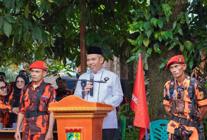 Pj. Bupati Kampar Serahkan Santunan kepada 63 Anak Yatim Sempena HUT Pemuda Pancasila Ke 63 di Kuok 