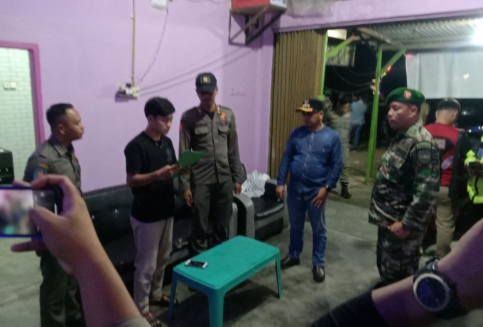 Cegah Pekat, Danramil 16 Tapung Bersama Tim Gabungan Laksanakan Operasi Yustisi Hiburan Malam