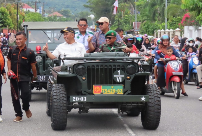 Dandim 0313/Kpr Memimpin Pelepasan Carnaval Alutsista, Dalam Rangka Hari Jadi Kampar ke 73 