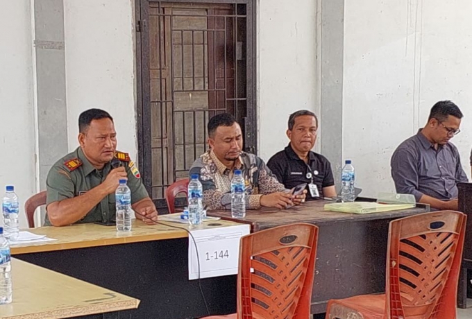 Danramil 10 Kunto Darussalam Kodim 0313/KPR Hadiri Penyerahan Ganti Rugi Tanah Untuk Masyarakat