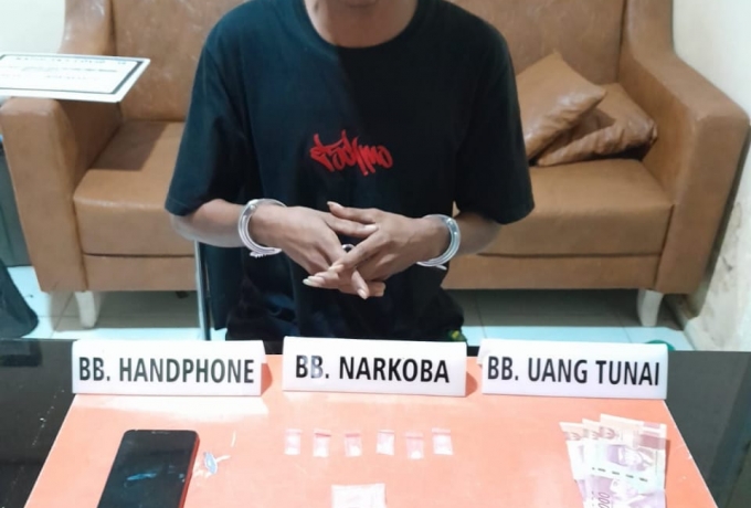 Pengedar Narkoba di Tangkap Satnarkoba Polres Kampar di Desa Sipungguk Bersama 6 Paket Sabu Sabu