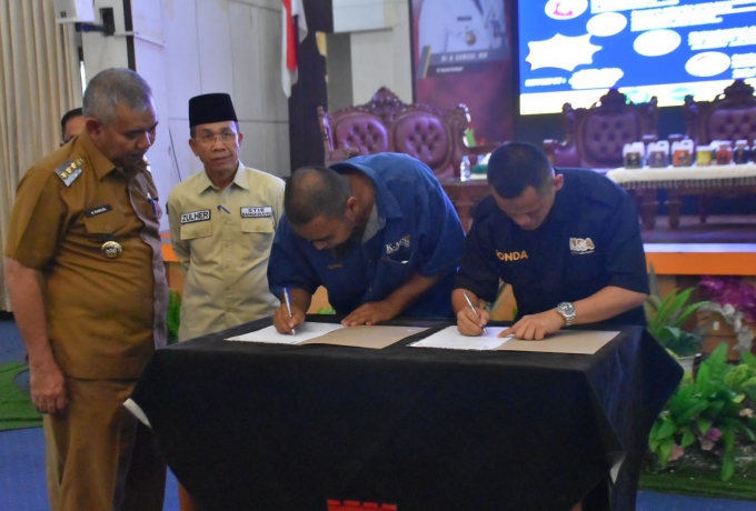  Bertaraf Internasional, Pj Bupati Kampar Adakan seminar dan Ekspor Lebah dan Kelulut
