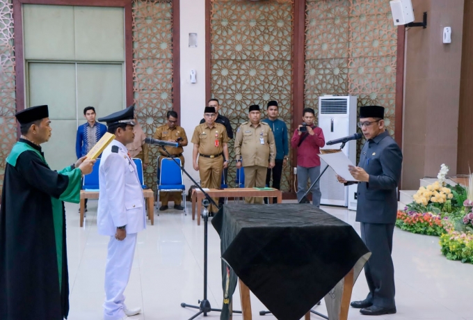 Pj Sekda Kampar, Lantik Kades Tanjung Nasrullah 