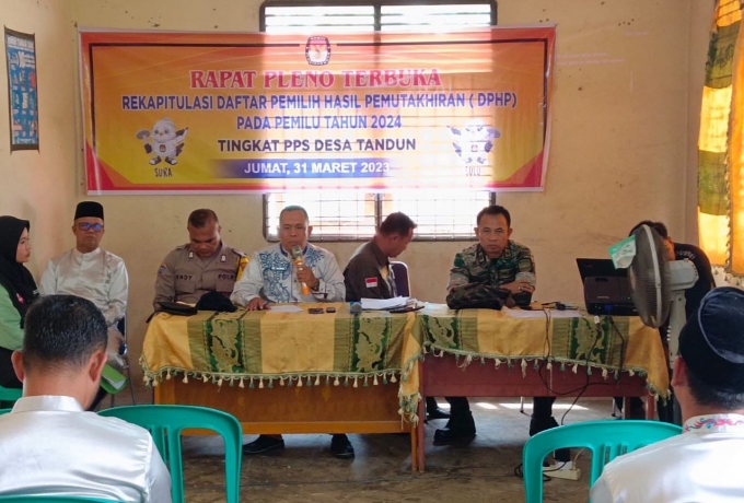 Babinsa Hadiri Rapat Pleno Rekapitulasi Daftar Pemilih Hasil Pemutakiran Tingkat Desa