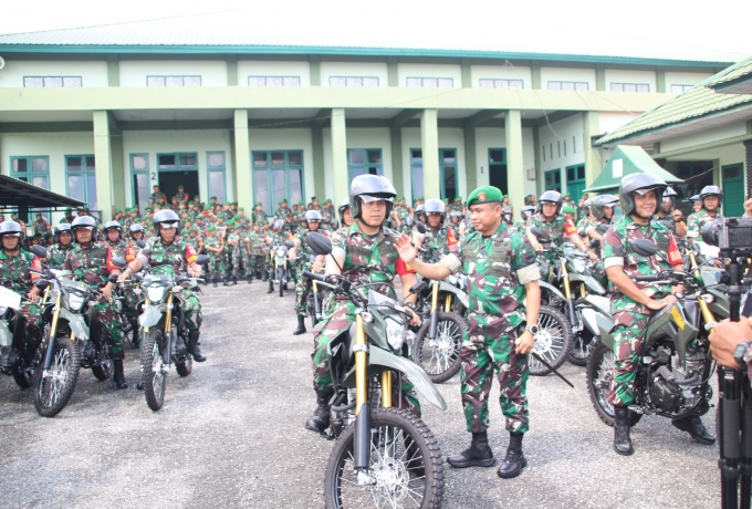Dandim 0313/Kpr Letkol Arh Muliyadi Serahkan 120 Unit Sepeda Motor Dinas Kepada Babinsa