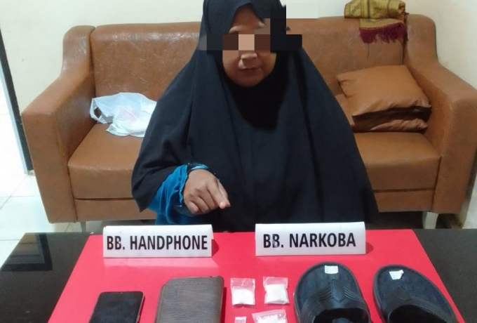 Polisi Tangkap IRT Pengedar Narkoba di Kampar