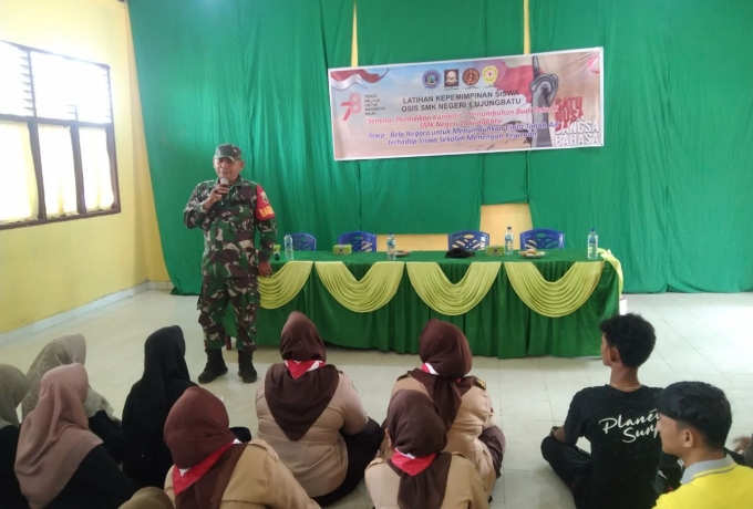 Babinsa Memberikan Materi Wasbang Bagi Pelajar Sekolah, Tanamkan Jiwa Bela Negara