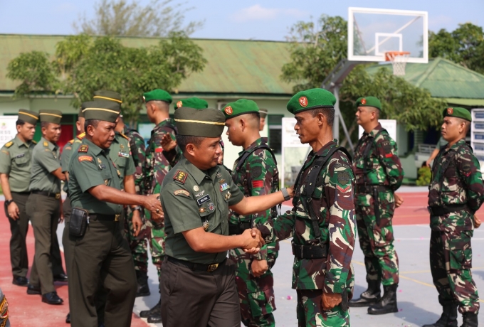 Sebanyak 12 Orang Personil, Kodim 0313/Kpr Lakukan Ritual Penyiraman Penerimaan Warga Baru