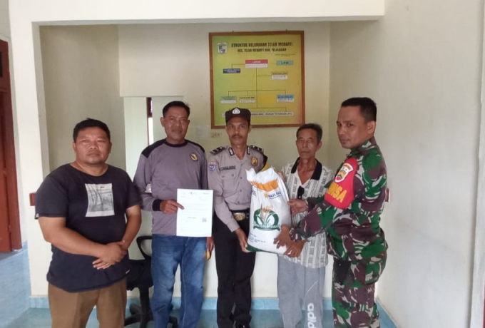 Babinsa Koramil 15/KK Dampingi Pendistribusian Pembagian Beras Bulog Untuk Warga Binaan