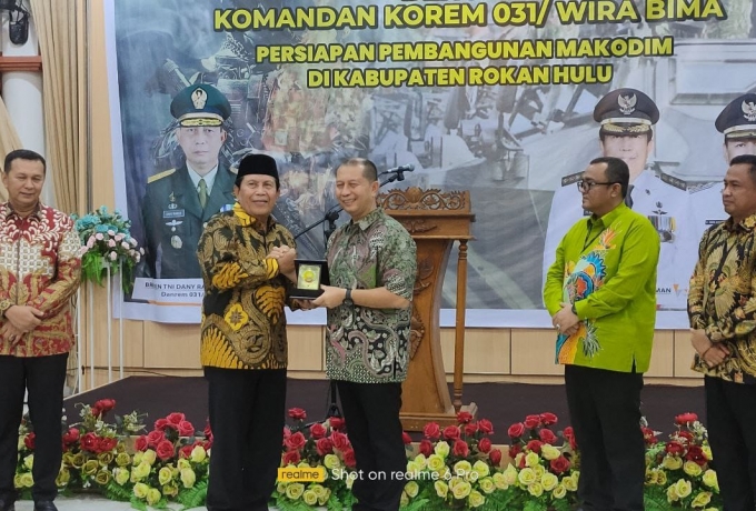 Persiapan Pembangunan Makodim Baru, Danrem 031/Wb dan Pemda Rohul lakukan Penandatanganan MOU
