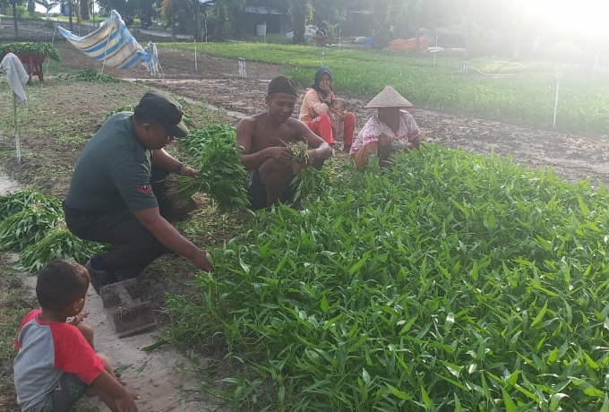 Pererat Sinergitas Babinsa Koramil 05/Kampar Kiri Komsos Dengan Perangkat Desa