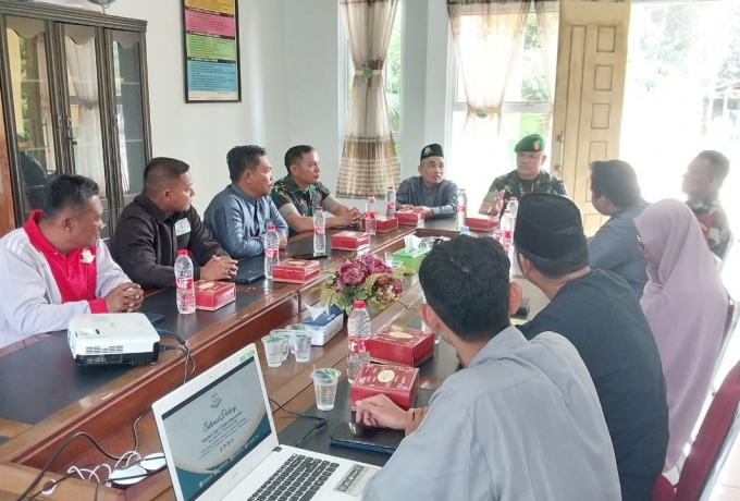 Kukuhkan Hubungan Silaturahmi Bersama Mitra Kerja, Danramil 06 Siak Hulu Komsos dengan Tokoh Masyara