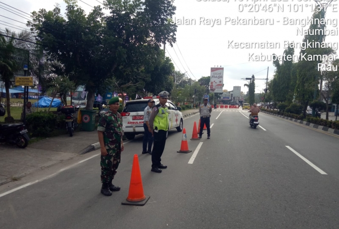 Hari Terakhir Anggota Koramil 01/Bkn, Bersama Tim Gabungan Tetap Berjaga di Pos PAM Lancang Kuning 