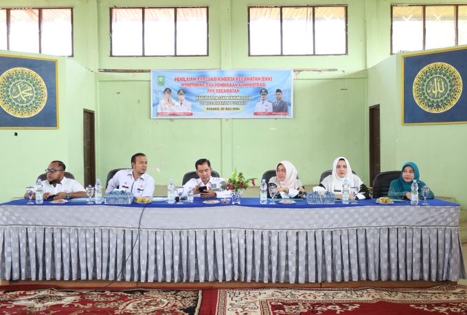 Tim Pelinilai Evaluasi Kinerja Kecamatan, Bersama TP PKK Siak, Kunjungi Kecamatan Pusako