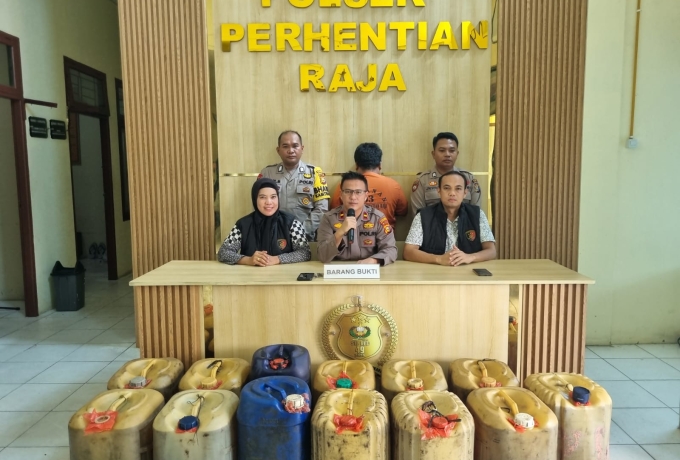 Polsek Perhentian Raja Tangkap Pelaku Penyelewengan BBM Subsidi, 13 Jerigen Solar Diamankan 