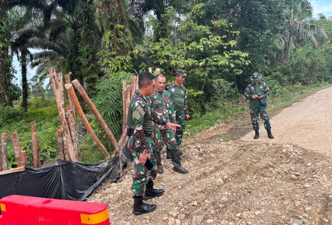 Dansatgas Berikan Motivasi Dan Semangat Kepada Anggota di Lokasi TMMD