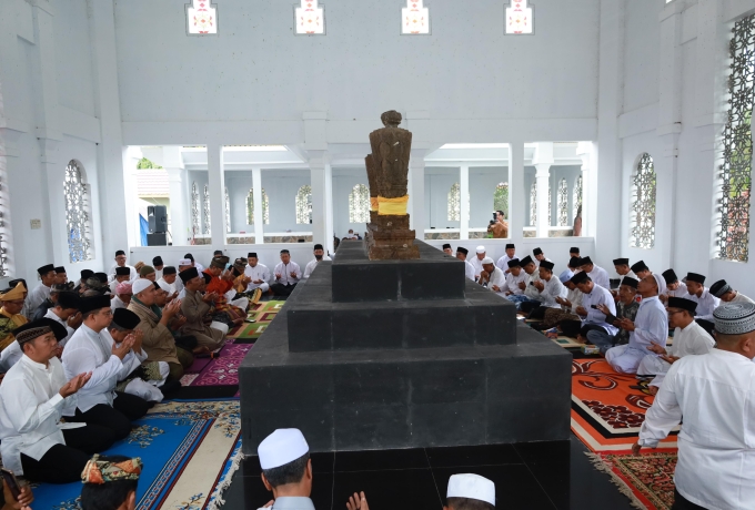 Ziarah Makam Bentuk Ucapan Terimakasih dan Doa Atas Jasa Para Sultan Siak