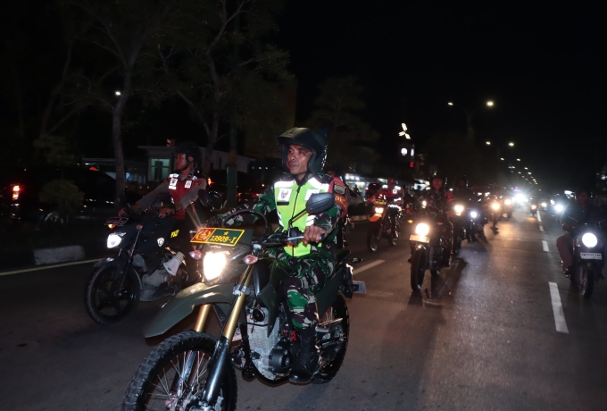 TNI-Polri Bersinergi Jaga Keamanan Jelang Pilkada 2024: Patroli Skala Besar di Kota Bangkinang  