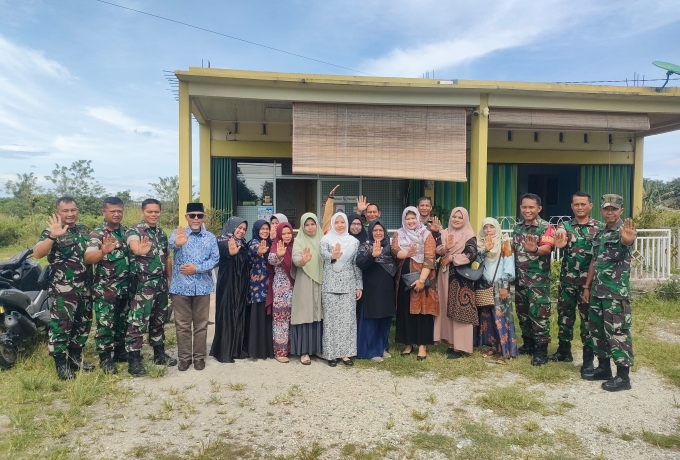 TNI AD Bersama Rakyat, Kodim 0313/KPR Gelar Pelayanan KB Gratis dalam Rangka Hari Kontrasepsi Seduni