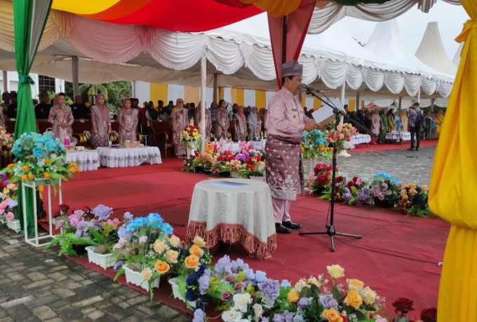 Kasdim 0313/KPR Hadiri Upacara Peringatan HUT Kabupaten Rokan Hulu ke-25  