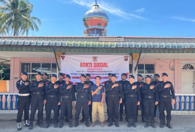 Dalam Rangka HUT Ke - 79 Korps Brimob Polri, Batalyon B Pelopor Gelar Gotong Royong