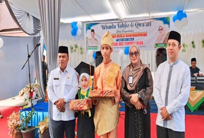 Pemkab Kampar Apresiasi 85 Orang Wisuda Tahfiz dan Qira,ati di SDN 002 Kuok Terpadu