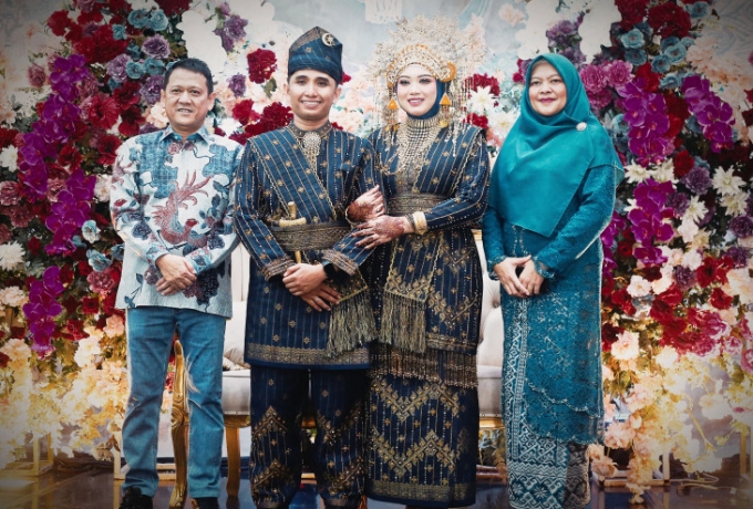 Pj Bupati Kampar Dan Ketua TP PKK Hadiri Resepsi Pernikahan Azizul & Yuke Thaliya Shandra