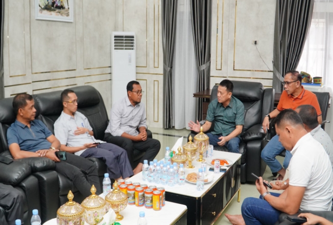 Sekda Kampar Pimpin Rapat Persiapan Perayaan Hari Raya Enam Tahun 2025
