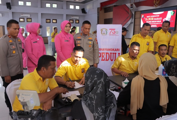 Semarak Bhayangkara Ke79, Polres Rohil Bersama PMI Gelar Bhakti Kesehatan Donor Darah
