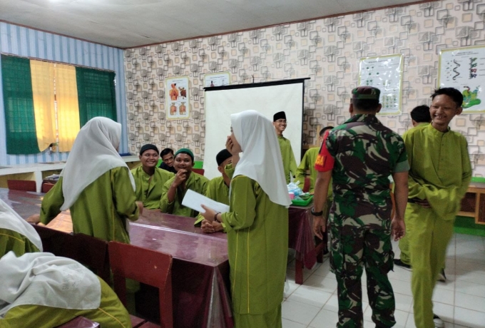 Cegah Bullying, Babinsa Koramil 07/Kampar Sosialisasi Kepada Siswa SMA Negeri 1 Tambusai