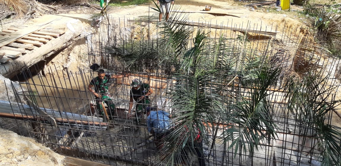 TNI dan Warga Lanjutkan Pembangunan Box Culvert, Saat Ini Capai 25 Persen