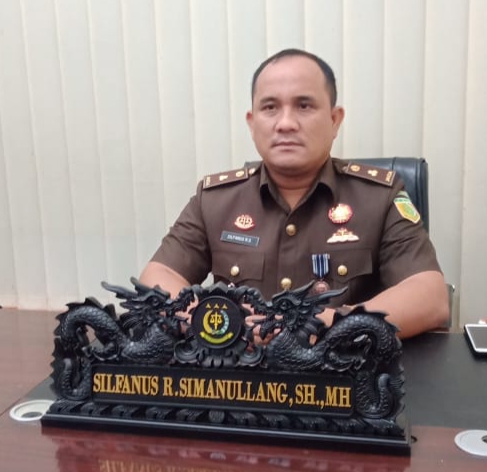 Mantan Kepala Desa Binuang  Diperiksa di Kejari Kampar 