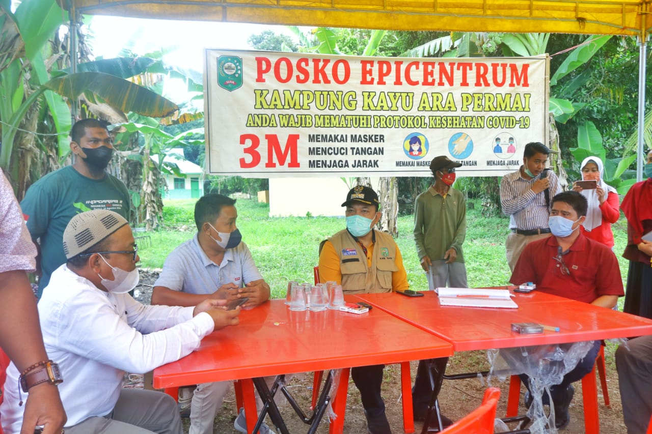 Wabup Husni lakukan Peninjauan Posko PPKM level 4 Sungai Apit