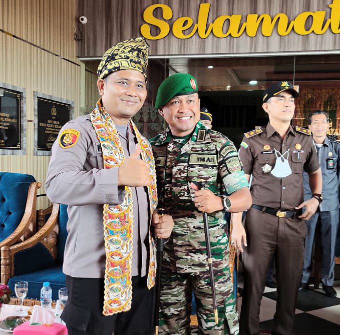 Usai Tradisi Serah Terima, Dandim 0313/KPR Bersama Kapolres Rohul Melakukan Salam Tanguh