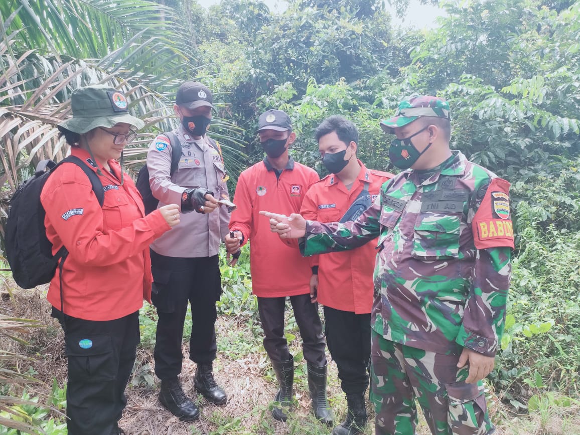 Cegah KARHUTLA , Babinsa dan Manggala Agni Beserta MPA Cek Titik Hotspot