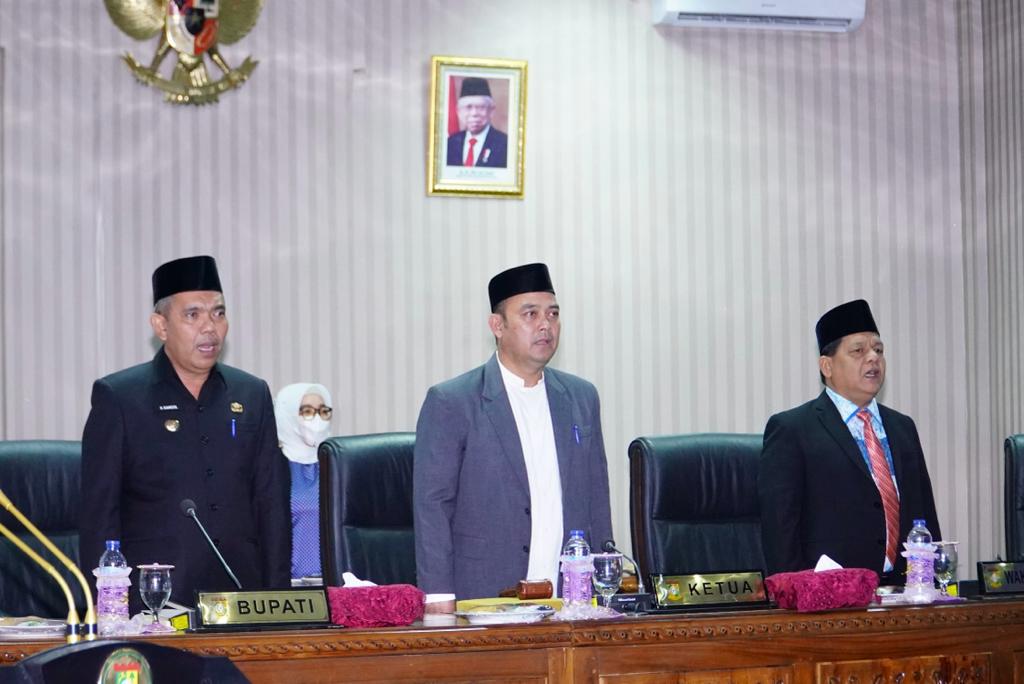 Rapat Paripurna Bupati Kampar Sampaikan Jawaban Pemerintah Atas Pandangan Umum fraksi fraksi DPRD