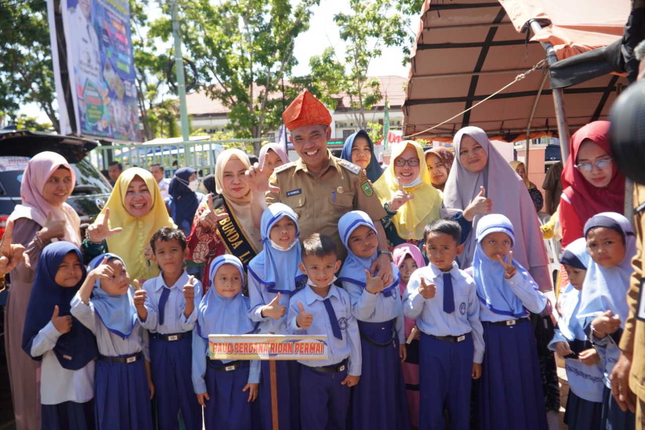 1.569 Anak Tidak Sekolah di Kabupaten Kampar Masuk ke Komunitas Belajar Mandiri Rumah Kerlip Beriman