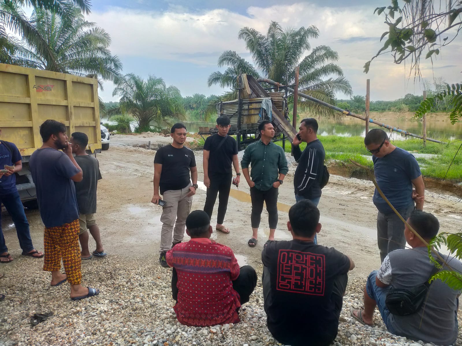 Kapolres Kampar Pimpin Langsung Razia Gabungan ke Lokasi Diduga Penambangan Ilegal