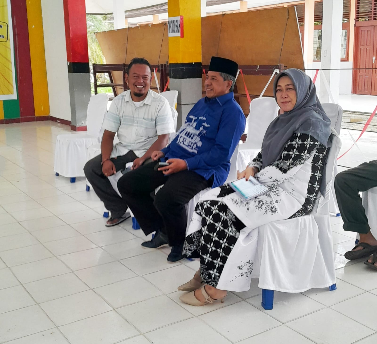 Mencoblos di Kampung Rempak, Bupati Siak Ajak Warga Gunakan Hak Pilih dan Jangan Golput