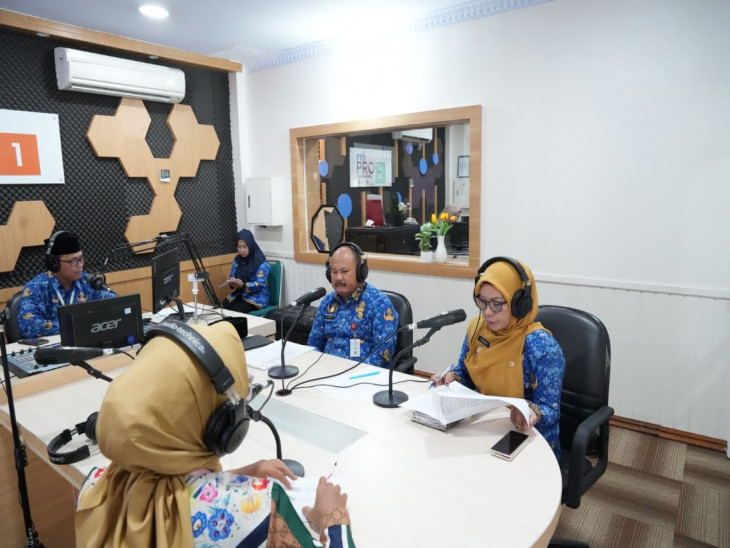 Wakil Bupati Kampar Hadiri Dialog Interaktif di RRI Terkait Peluncuran Koperasi Merah Putih